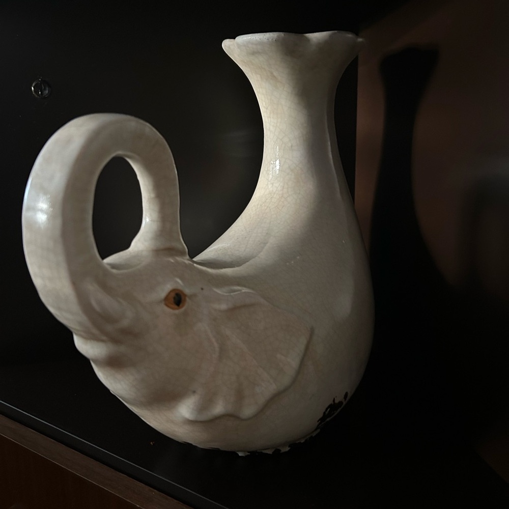 Vintage Ceramic Elephant Vase - Picture 6 of 9